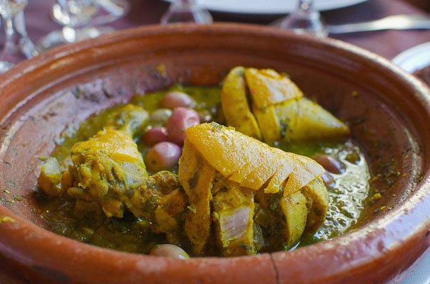 recette-poulet-marocain-olives-citron-confit-safranAC