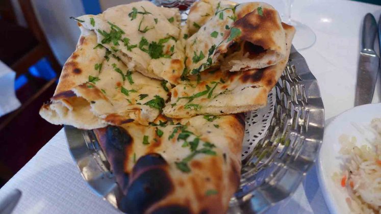 naan-au-fromage-herbes-pain-indien (1)-1